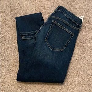 Mid Rise Curvy Tru Skinny Jeans.  29 Regular